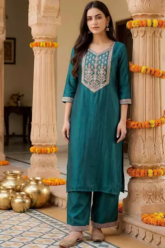 Women Ethnic Motifs Embroidered Regular Liva Kurta with Trousers