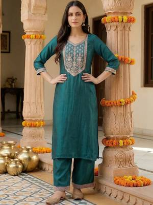 Women Ethnic Motifs Embroidered Regular Liva Kurta with Trousers 5