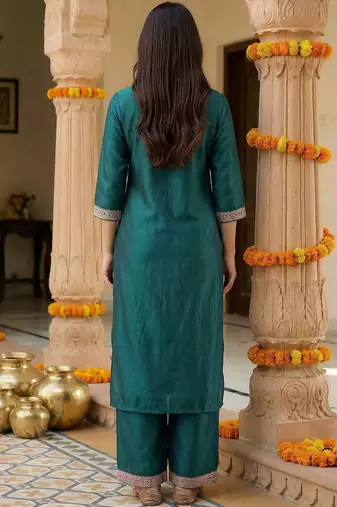 Women Ethnic Motifs Embroidered Regular Liva Kurta with Trousers