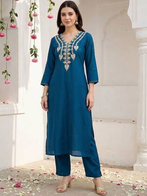 Women Ethnic Motifs Embroidered Regular Kurta with Trousers 1