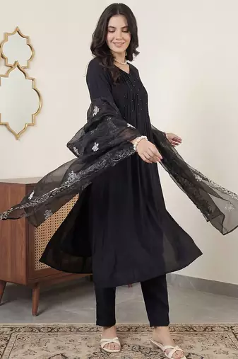 Women Ethnic Motifs Embroidered Pleated Thread Work Kurta with Trousers & With Dupatta