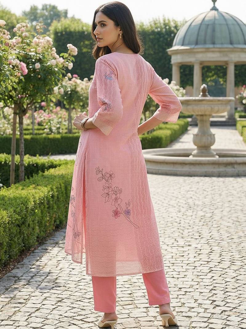 Women Floral Printed Regular Kurta with Trousers & With Dupatta