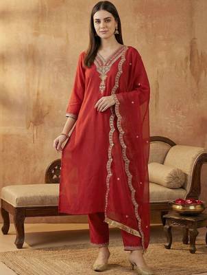 Women Ethnic Motifs Embroidered Regular Liva Kurta with Trousers & With Dupatta 6