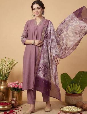 Women Ethnic Motifs Embroidered Regular Thread Work Kurta with Trousers & With Dupatta 2