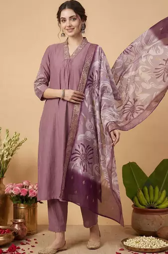 Women Ethnic Motifs Embroidered Regular Thread Work Kurta with Trousers & With Dupatta