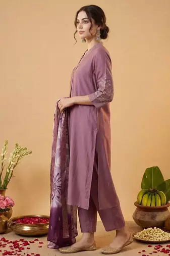 Women Ethnic Motifs Embroidered Regular Thread Work Kurta with Trousers & With Dupatta