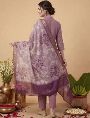 Women Ethnic Motifs Embroidered Regular Thread Work Kurta with Trousers & With Dupatta 5