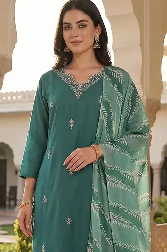 Women Ethnic Motifs Embroidered Regular Thread Work Kurta with Trousers & With Dupatta