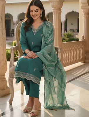 Women Ethnic Motifs Embroidered Regular Thread Work Kurta with Trousers & With Dupatta 4