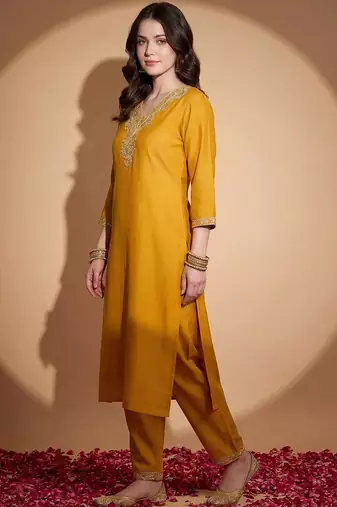 Women Ethnic Motifs Embroidered Regular Sequinned Kurta with Trousers