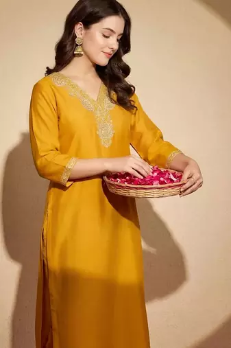Women Ethnic Motifs Embroidered Regular Sequinned Kurta with Trousers