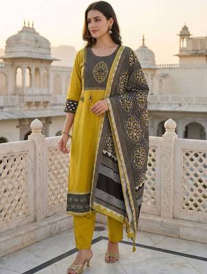 Women Ethnic Motifs Printed Regular Thread Work Kurta with Trousers & With Dupatta 1