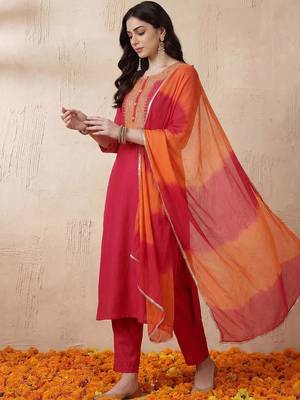 Women Ethnic Motifs Regular Kurta with Trousers & With Dupatta 1