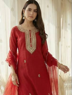 Women Floral Embroidered Regular Kurta with Trousers & With Dupatta 2