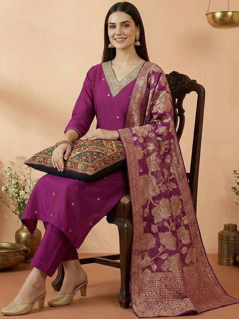 Women Ethnic Motifs Embroidered Regular Kurta with Trousers & With Dupatta