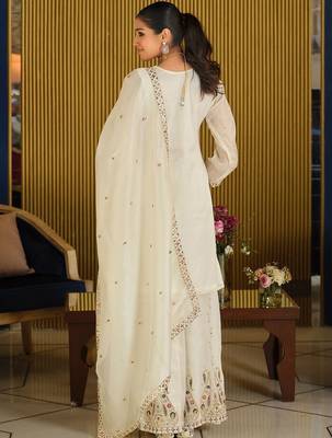 Women Paisley Embroidered Regular Beads and Stones Kurta with Palazzos & With Dupatta 7