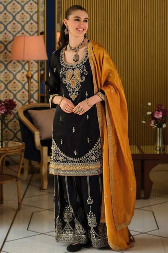 Women Paisley Embroidered Regular Beads and Stones Kurta with Palazzos & With Dupatta