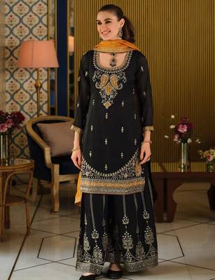 Women Paisley Embroidered Regular Beads and Stones Kurta with Palazzos & With Dupatta 2