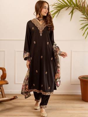 Women Ethnic Motifs Embroidered Regular Thread Work Kurta with Trousers & With Dupatta 3
