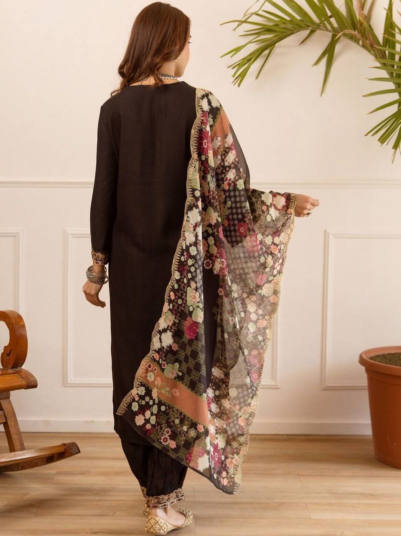 Women Ethnic Motifs Embroidered Regular Thread Work Kurta with Trousers & With Dupatta