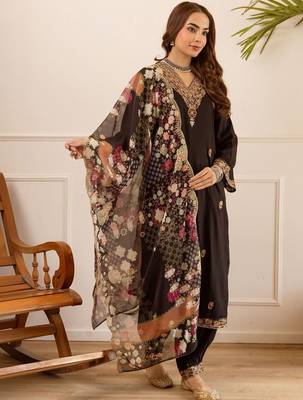 Women Ethnic Motifs Embroidered Regular Thread Work Kurta with Trousers & With Dupatta 7
