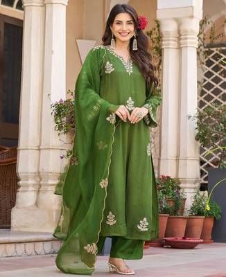 Embroidered Viscose Chanderi Straight Kurta Pant and Dupatta Set 1