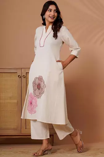 Women Floral Embroidered Regular Sequinned Kurta with Palazzos