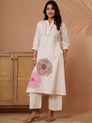 Women Floral Embroidered Regular Sequinned Kurta with Palazzos 3
