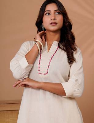 Women Floral Embroidered Regular Sequinned Kurta with Palazzos 4