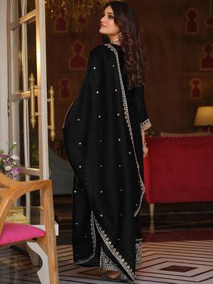 Women Paisley Embroidered Regular Sequinned Kurta with Trousers & With Dupatta 4