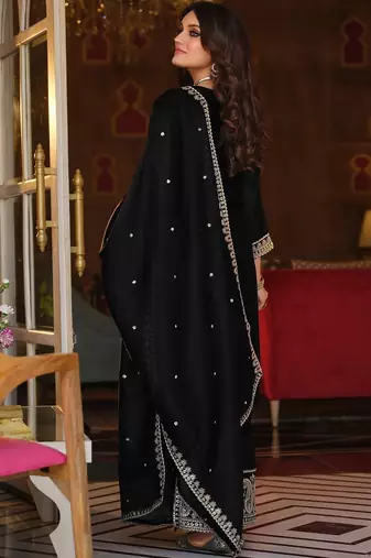 Women Paisley Embroidered Regular Sequinned Kurta with Trousers & With Dupatta