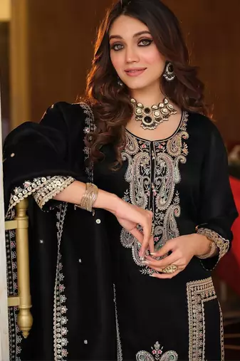 Women Paisley Embroidered Regular Sequinned Kurta with Trousers & With Dupatta