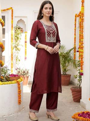 Women Ethnic Motifs Embroidered Regular Liva Kurta with Trousers 1