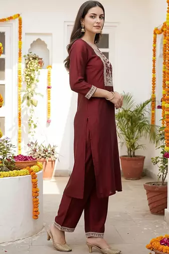 Women Ethnic Motifs Embroidered Regular Liva Kurta with Trousers