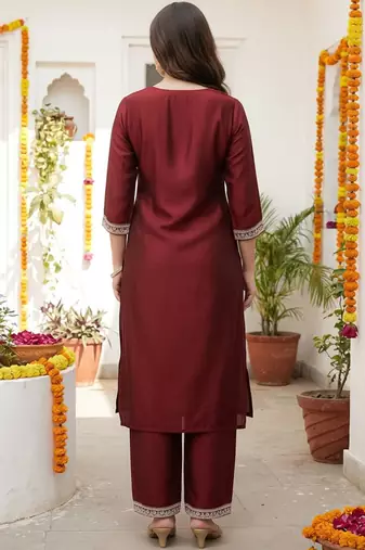 Women Ethnic Motifs Embroidered Regular Liva Kurta with Trousers