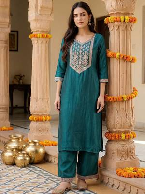 Women Ethnic Motifs Embroidered Regular Liva Kurta with Trousers 1