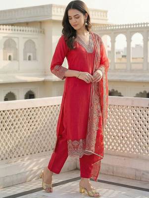 Women Embroidered Regular Thread Work Kurta with Trousers & With Dupatta 1