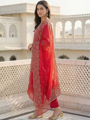 Women Embroidered Regular Thread Work Kurta with Trousers & With Dupatta 3