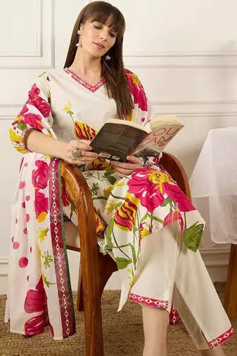 Women Floral Printed Regular Pure Cotton Kurta with Trousers & With Dupatta