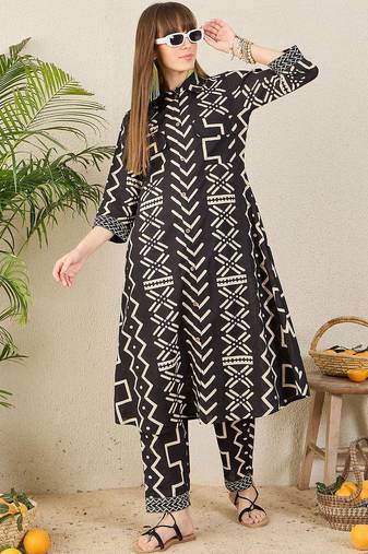 Women Printed Regular  Cotton Kurta with Trousers