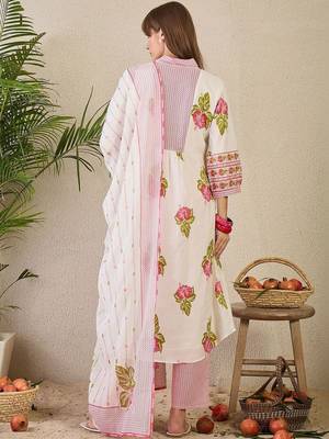 Women Floral Printed Regular Pure Cotton Kurta with Trousers & With Dupatta 7