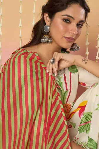 Women Floral Printed Empire Pure Cotton Kurta with Trousers & With Dupatta
