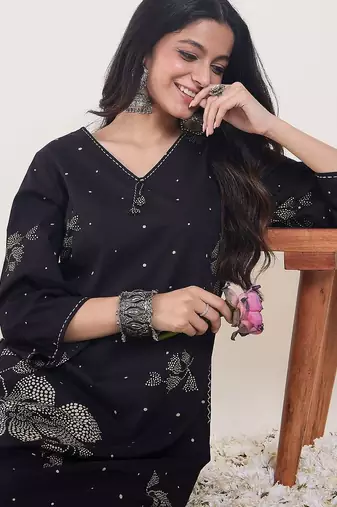 Women Ethnic Motifs Printed Regular Thread Work Pure Cotton Kurta with Trousers