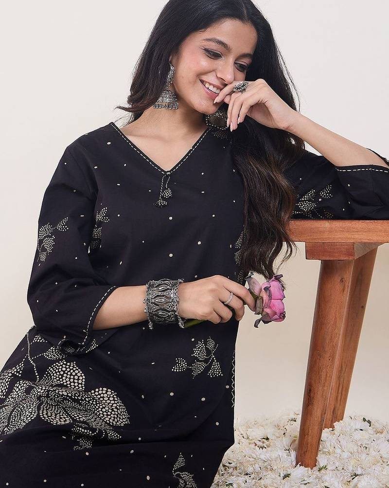 Women Ethnic Motifs Printed Regular Thread Work Pure Cotton Kurta with Trousers