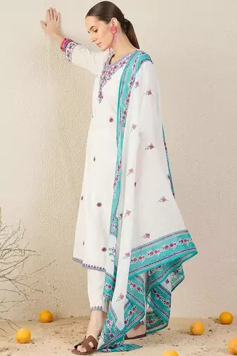 Women Floral Embroidered Regular Thread Work Pure Cotton Kurta with Trousers & With Dupatta