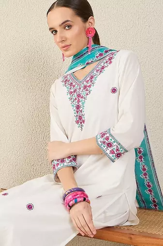 Women Floral Embroidered Regular Thread Work Pure Cotton Kurta with Trousers & With Dupatta