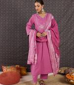 Women Floral Embroidered Regular Thread Work Pure Cotton Kurta with Trousers & With Dupatta
