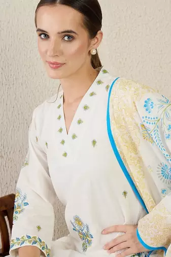 Women Floral Embroidered Regular Thread Work Pure Cotton Kurta with Trousers & With Dupatta