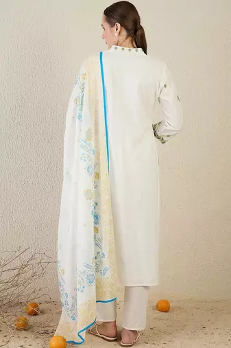 Women Floral Embroidered Regular Thread Work Pure Cotton Kurta with Trousers & With Dupatta