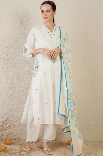 Women Floral Embroidered Regular Thread Work Pure Cotton Kurta with Trousers & With Dupatta